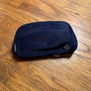lululemon Everywhere Belt Bag